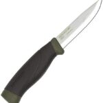 Couteau Mora Companion Heavy Duty MG : un couteau Morakniv avec une lame en acier carbone robuste de 10,4 cm, parfait pour le bushcraft. Livré avec un étui pratique.