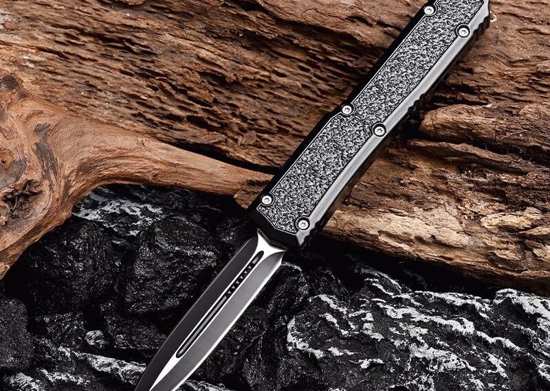 Couteau d'extérieur Amacigana à lame droite à ressort