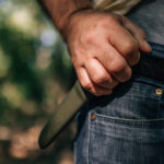 Couteau fixe ou couteau pliant en bushcraft