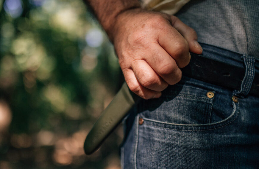 Couteau fixe ou couteau pliant en bushcraft