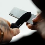 Entretenir et affûter son couteau de survie - Affûtage couteau de survie sur pierre naturelle en plein air