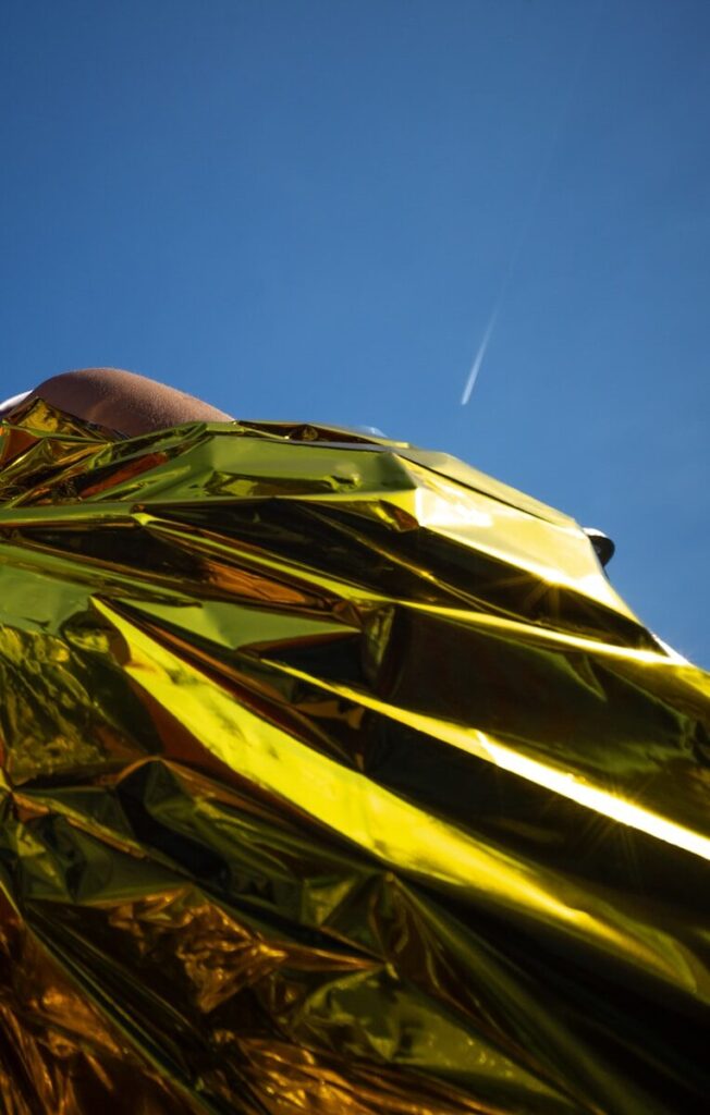 Couverture de survie isothermique Mylar pour se protéger du froid sans électricité